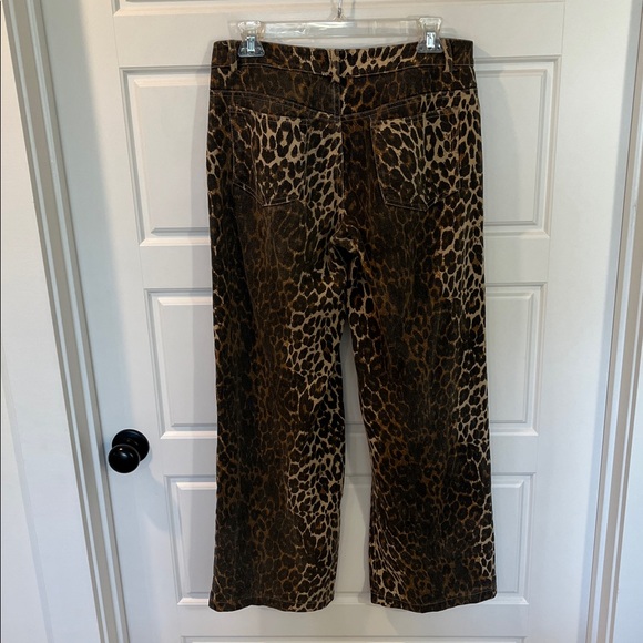 EDIKTED Print Straight Leg Jeans Size Medium - Picture 5 of 8